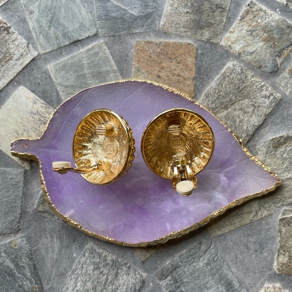 Givenchy VTG 18K gold plated clip earrings - Picture 6 of 14